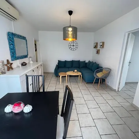 Joli T3 A 5 Mins A Pied Et Port Avec Parking Appartement *