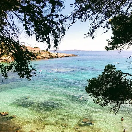 Joli T3 A 5 Mins A Pied Et Port Avec Parking 아파트 *