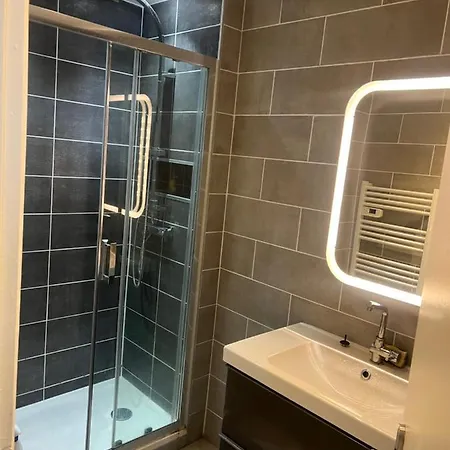 Joli T3 A 5 Mins A Pied Et Port Avec Parking