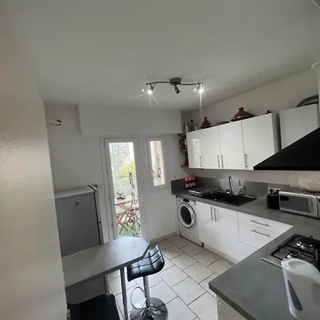 Joli T3 A 5 Mins A Pied Et Port Avec Parking 사나리쉬르메르